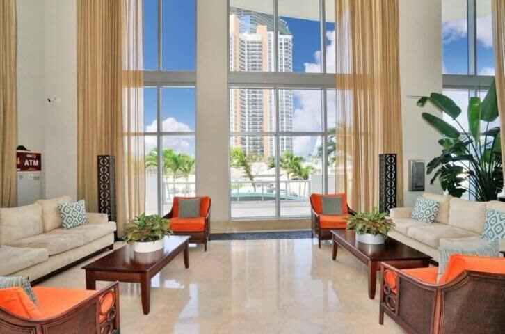 5 Beachfront Resort POOL OCEAN VIEW BALCONY Miami Beach Exterior foto