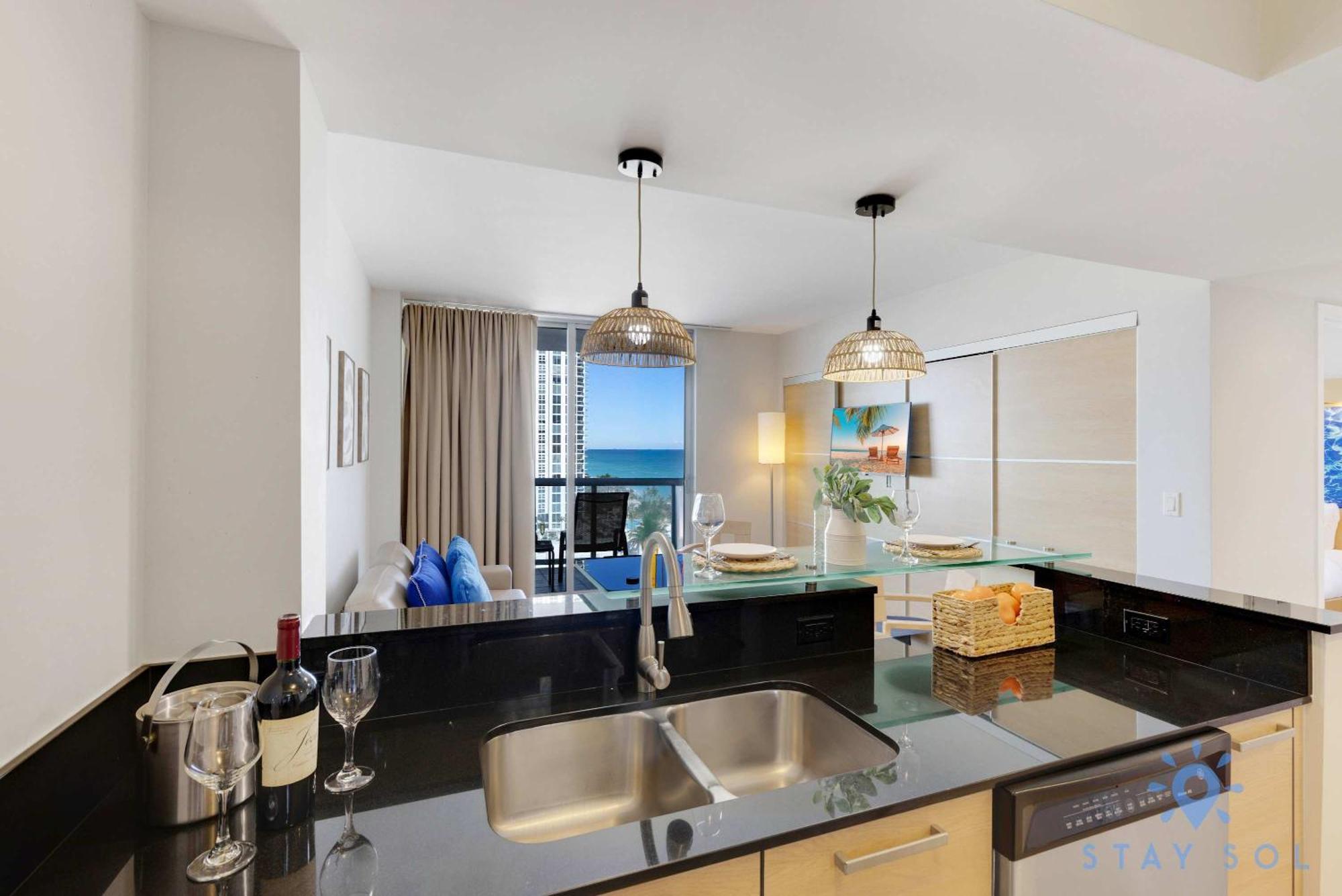 5 Beachfront Resort POOL OCEAN VIEW BALCONY Miami Beach Exterior foto